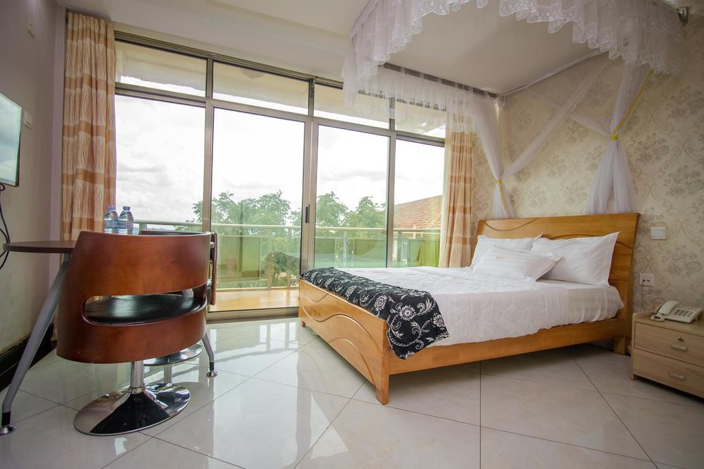 Sal'S Boutique Hotel Kampala Exterior photo