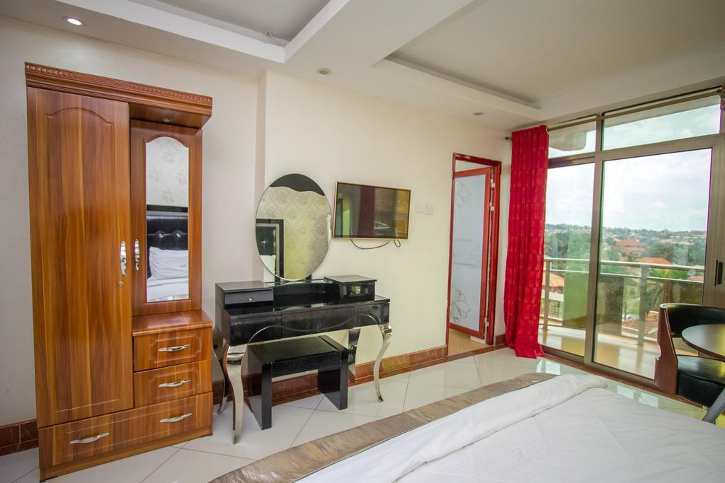 Sal'S Boutique Hotel Kampala Exterior photo